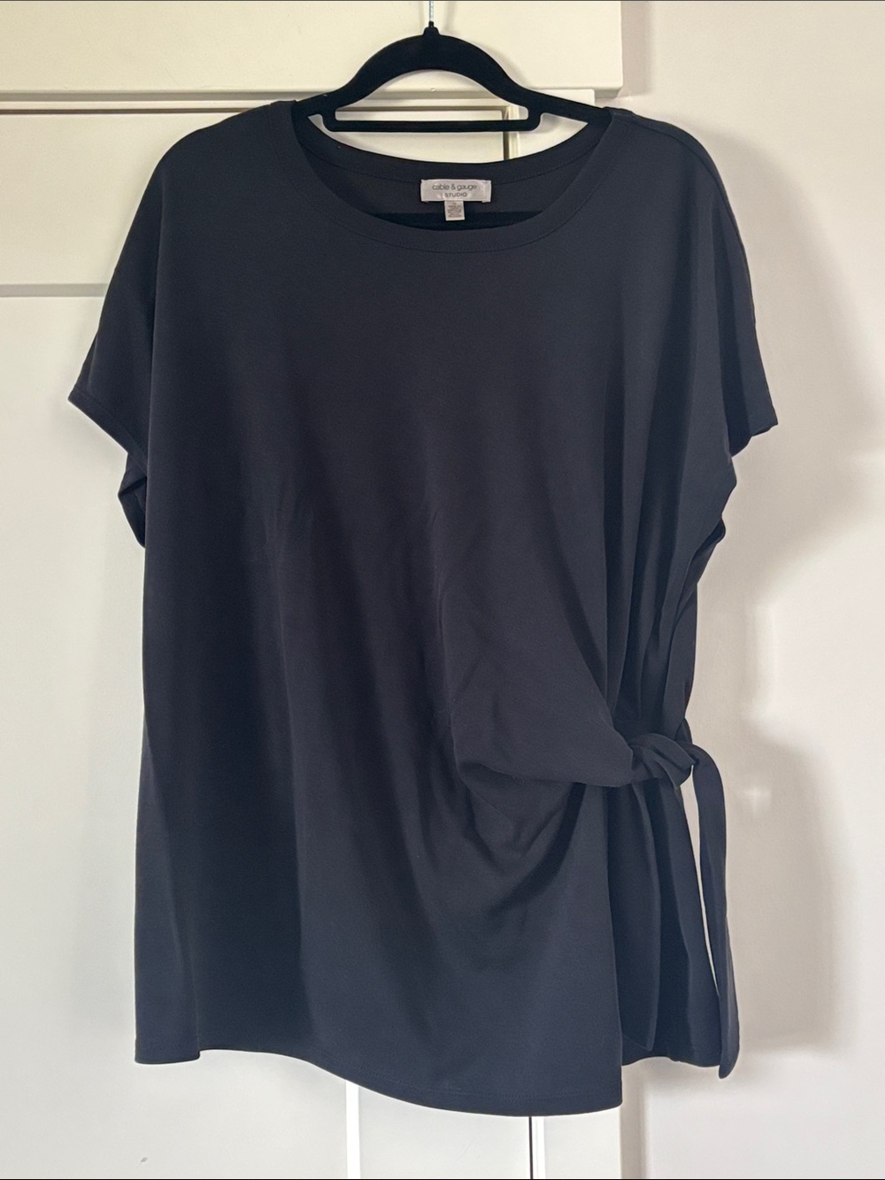 Cable & Gauge Black Short-Sleeve Side-Tie Tee